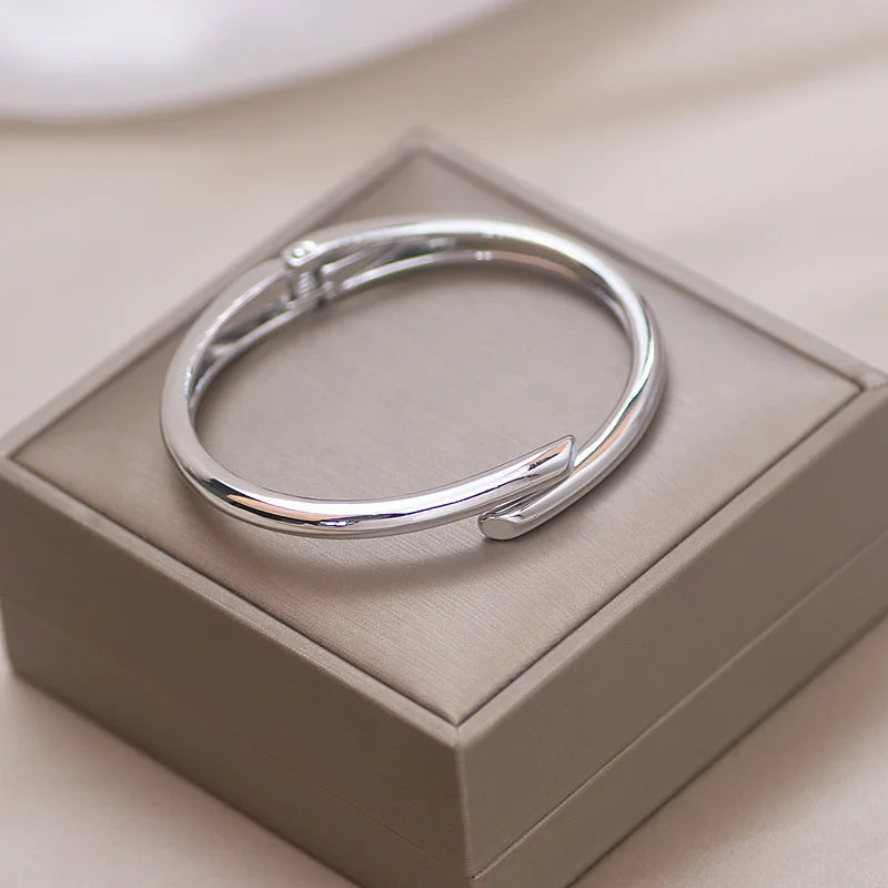 Lary Trendy Simple Jewelry Geometry Round Metal Open Bangles - Sunymox Jewelry