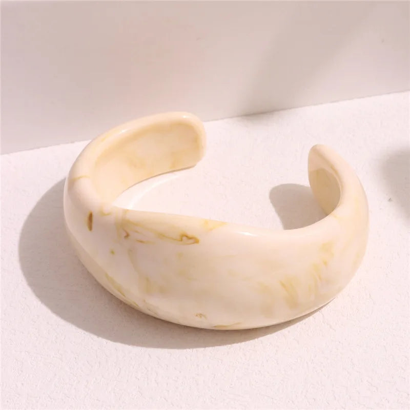 Rena Vintage Wide Geometric Large Resin Bracelet Brown - Sunymox Jewelry