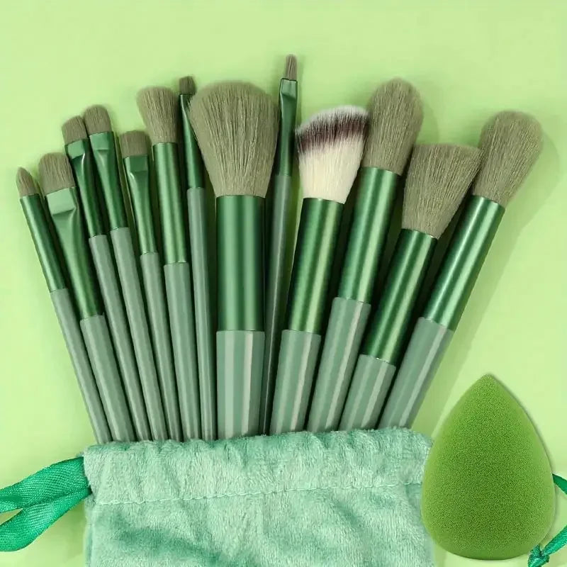 High-quality synthetic makeup brushes