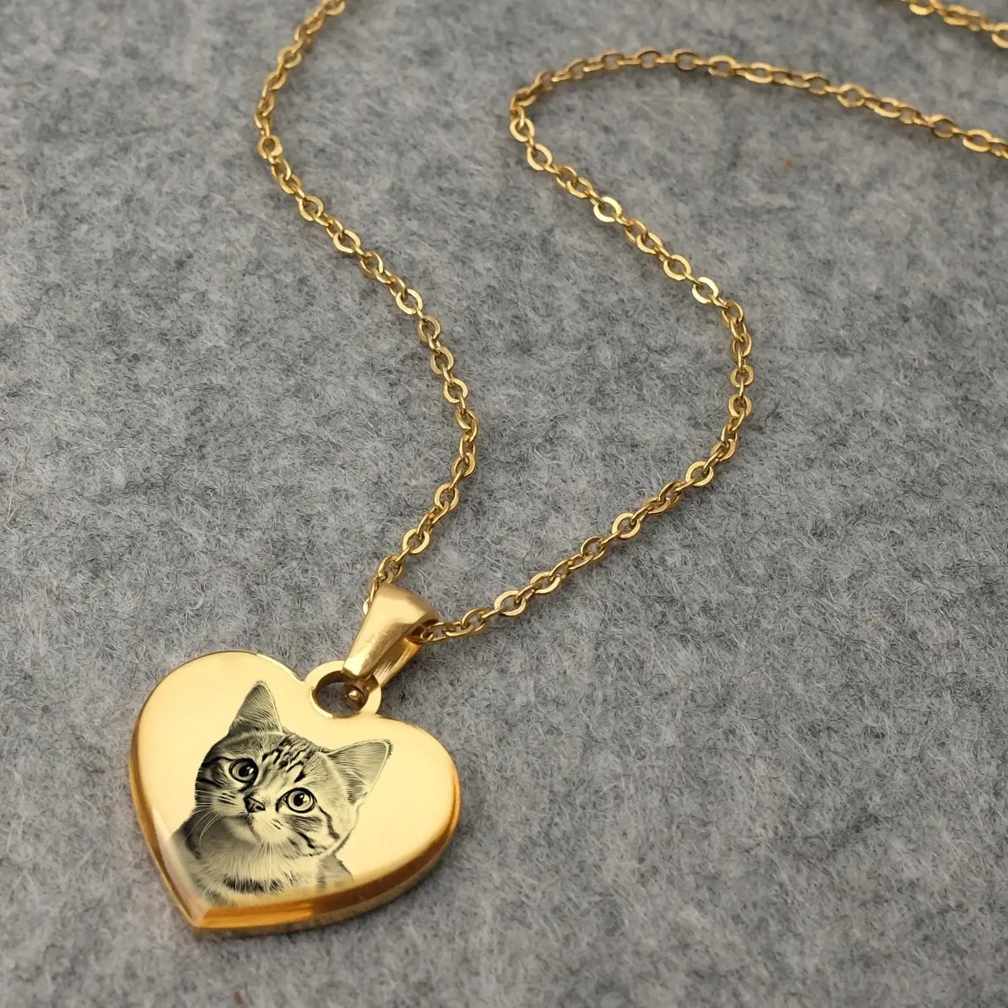 JACKY GIFT Picture Necklace Personalized for Women, Custom Photo Love Heart Projection Pendant, Customized Valentine's Day gift, gifts for mom - Sunymox Jewelry