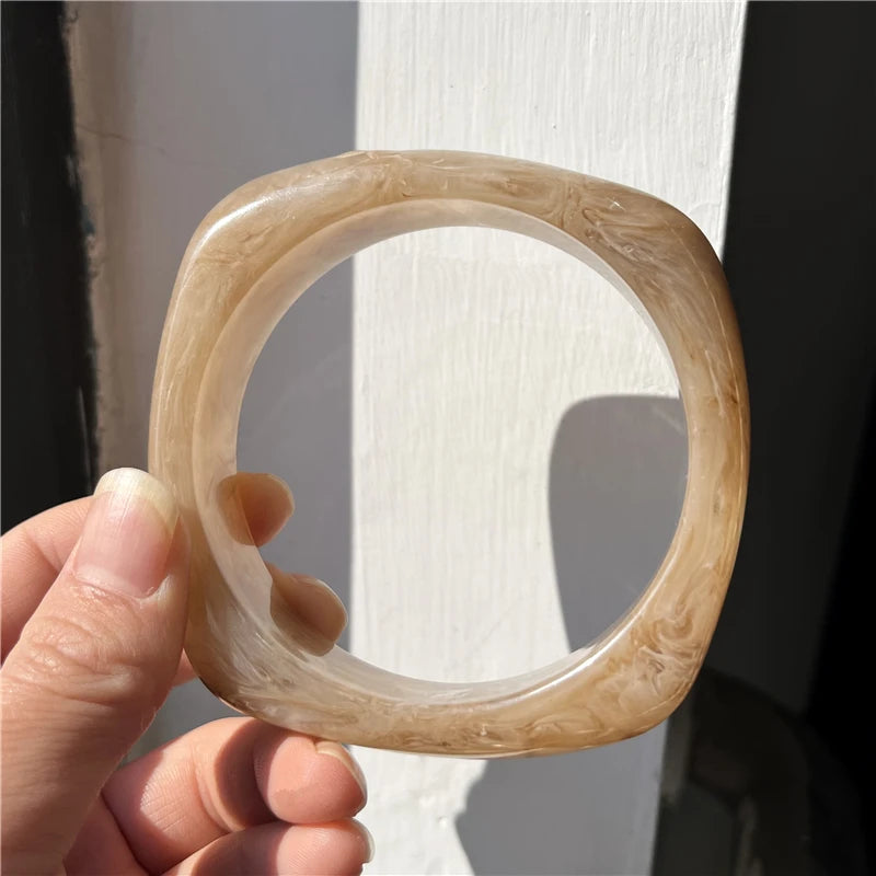 Rena Vintage Wide Geometric Large Resin Bracelet Brown - Sunymox Jewelry